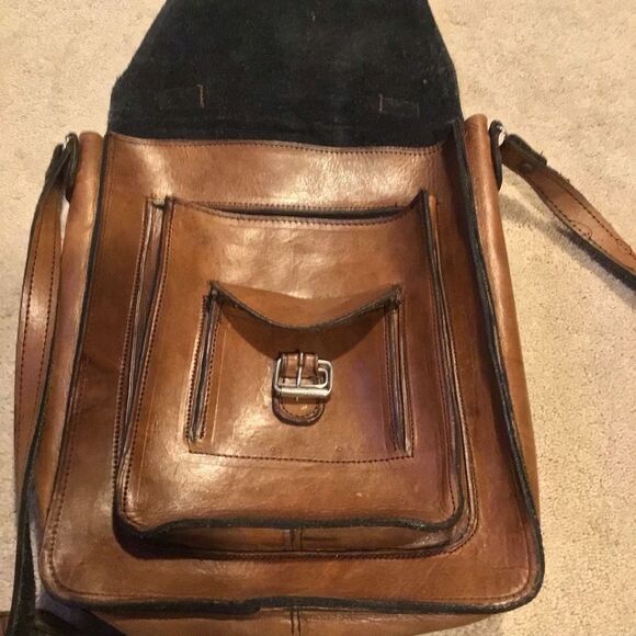 Vintage unisex Leather Brown Satchel Crossbody - Picture 4 of 6
